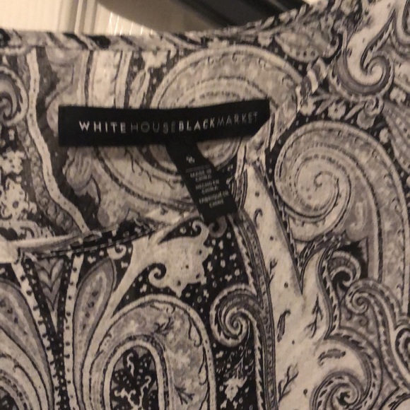 White House Black Market EUC grey and black paisley blouse - Picture 2 of 6